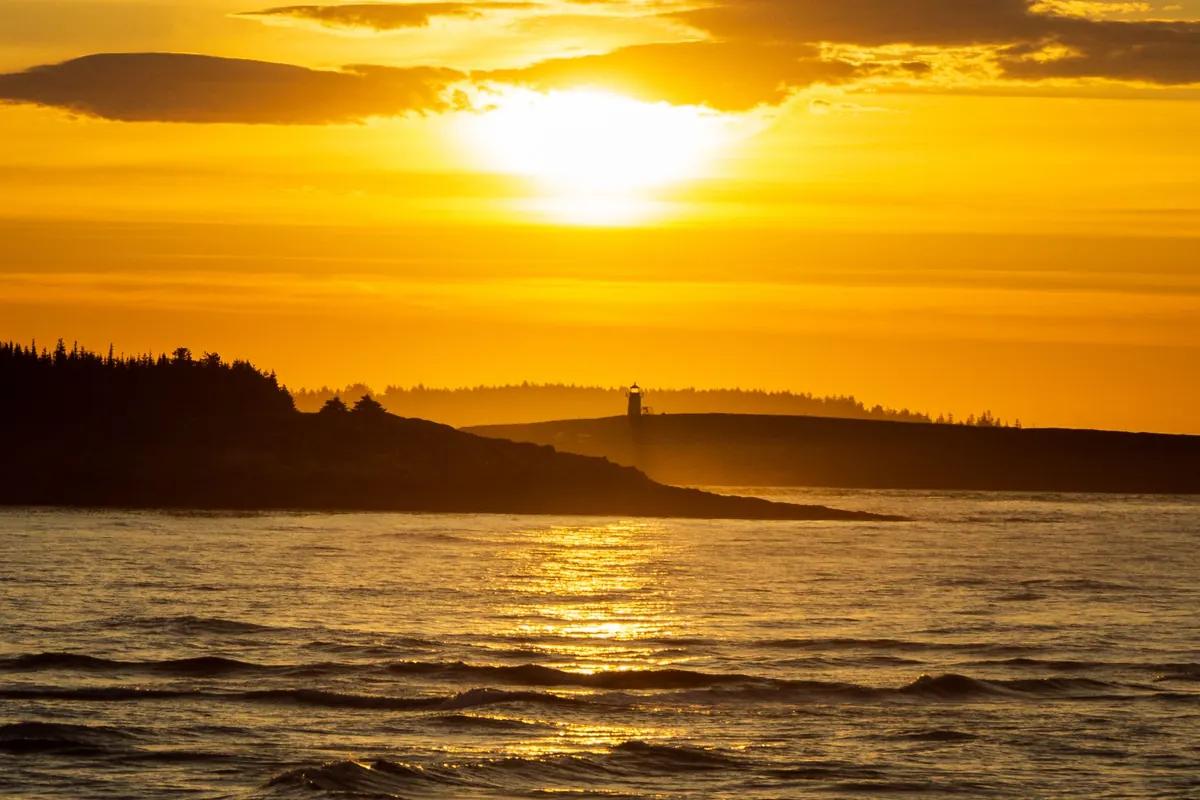 Beginner's Guide to Photographing Lighthouses at Golden Hour