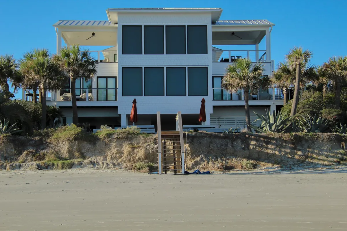 Five Common Mistakes When Booking a Beachfront Rental